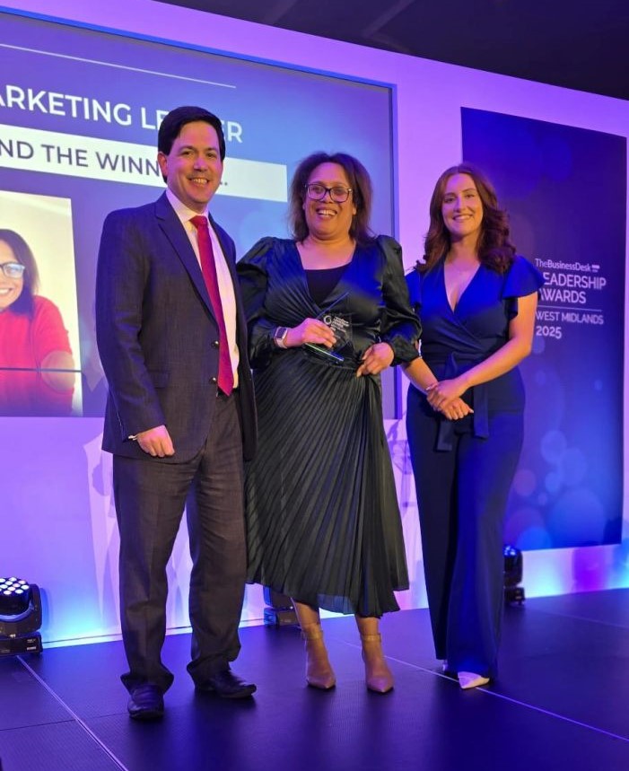 Zoe Lee wins marketing leadership award.