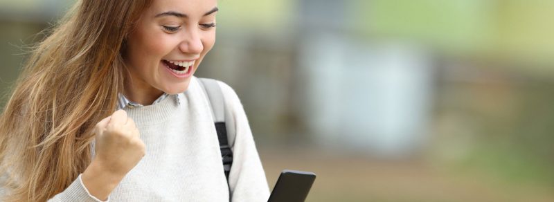 Young female student makes online Application to BMet